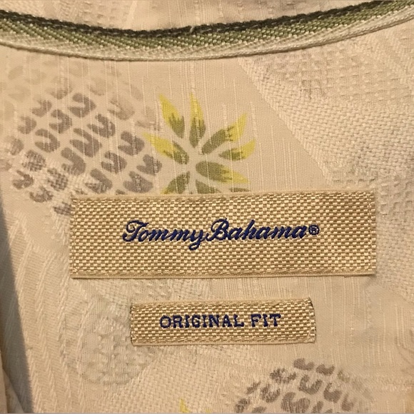 Tommy Bahama Original Fit Mens M 100% Silk Multicolored Pineapple Shirt - Picture 3 of 5